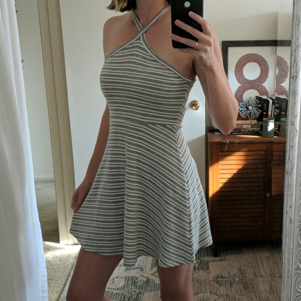 ‼️ LAST CHANCE ‼️Striped grey & white Everly dress